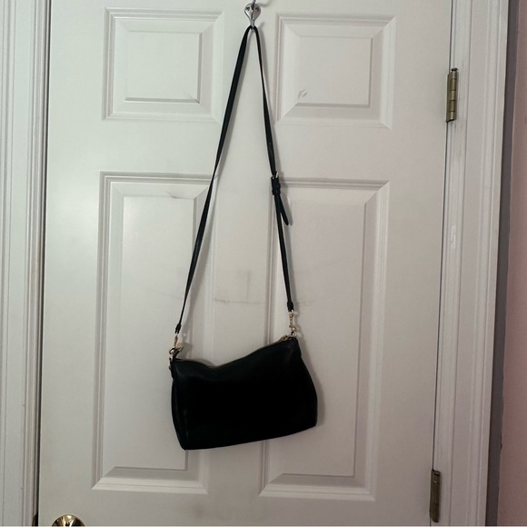 Elegant COACH Black Leather Shoulder Bag - Picture 5 of 16